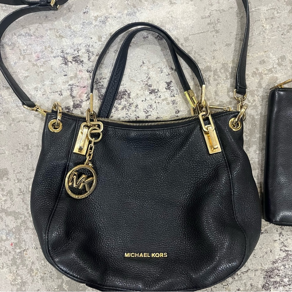 Michael Kors Black Leather Handbag and Wallet Set - Picture 2 of 11